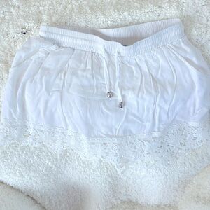 Solitaire Swim Pool beach White coverup Skort with crochet. Never worn M